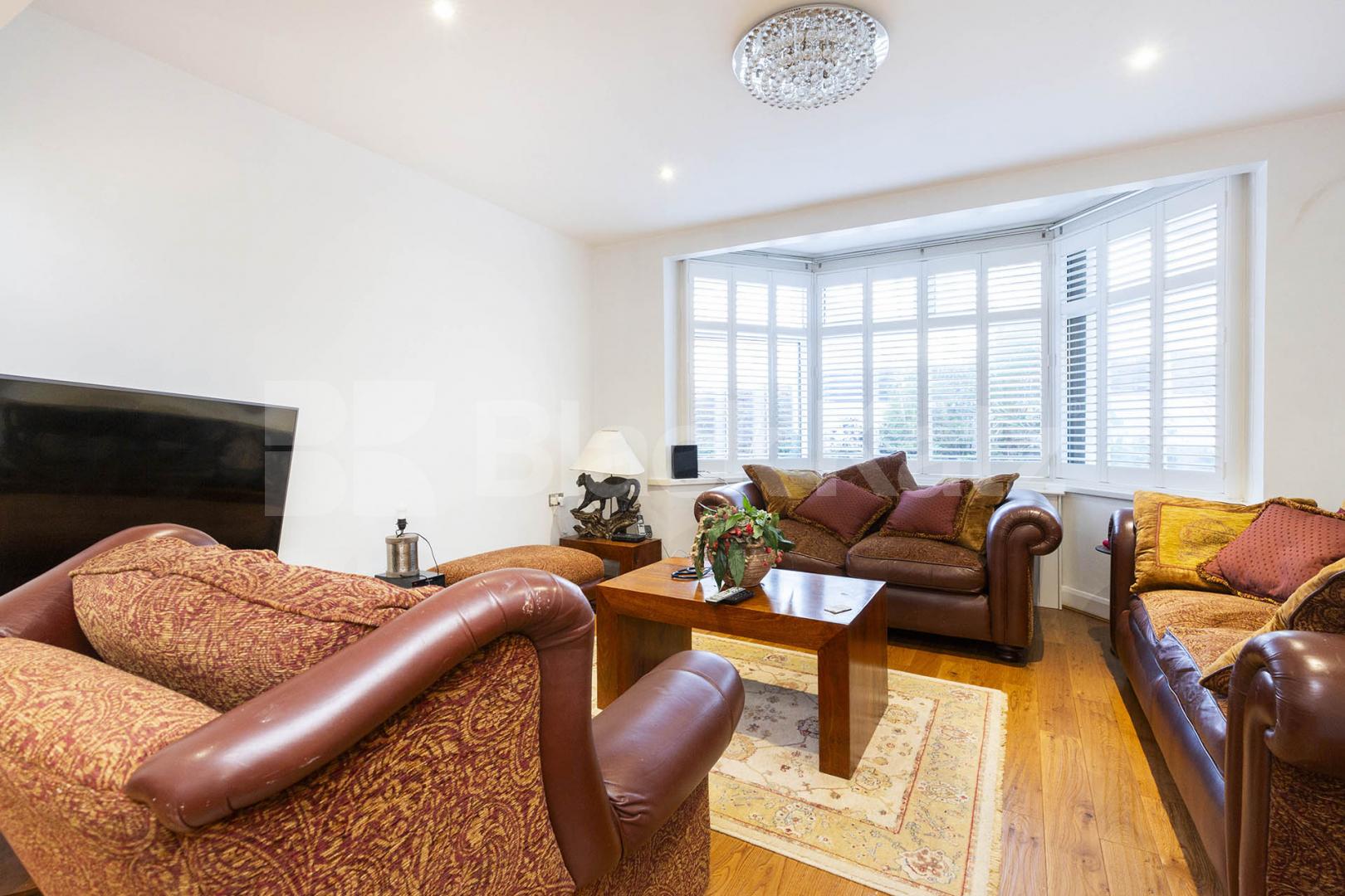 Available Now Leybourne Avenue, Ealing